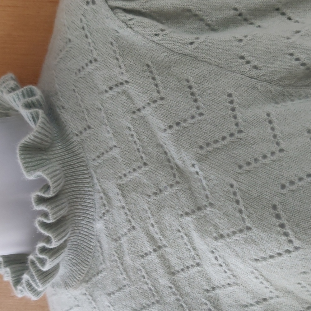 JCrew 100% cashmere sweater - Picture 3 of 8
